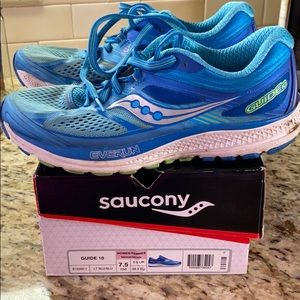 Saucony- running shoes